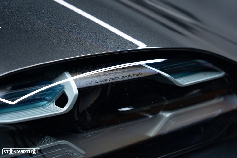 Porsche Taycan Turbo - 9