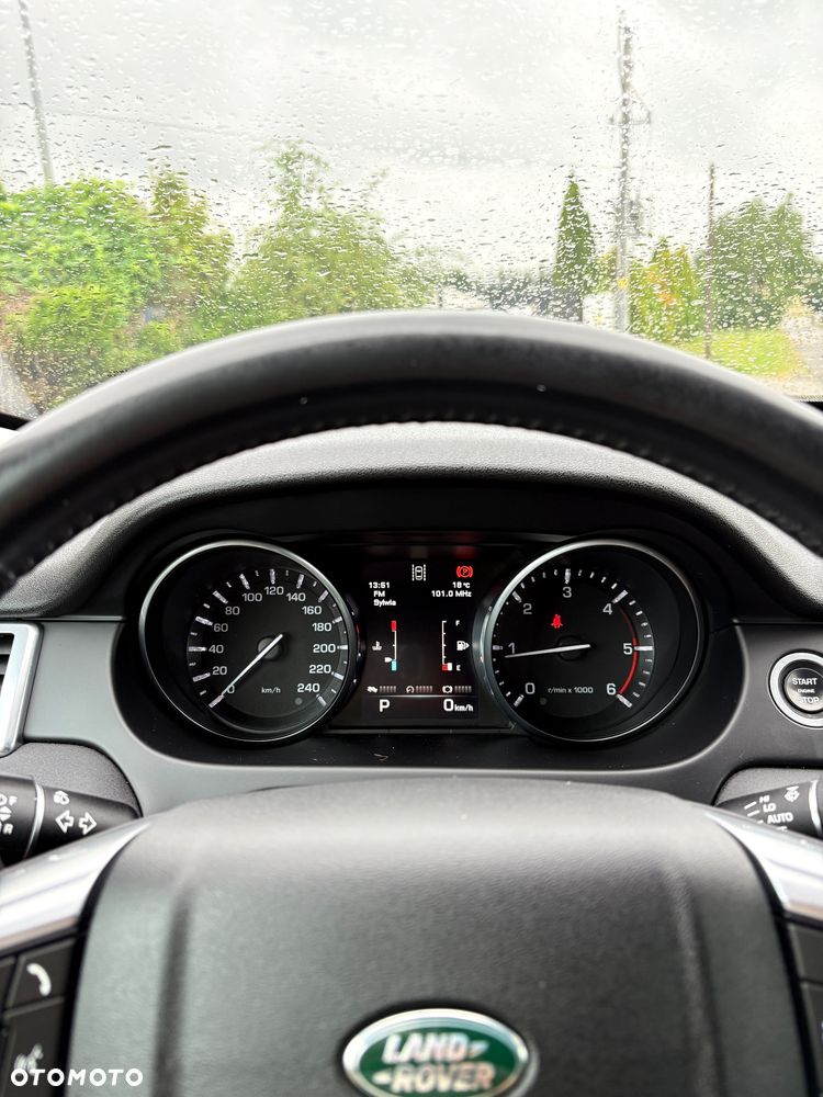 Land Rover Discovery Sport 2.0 TD4 HSE - 28