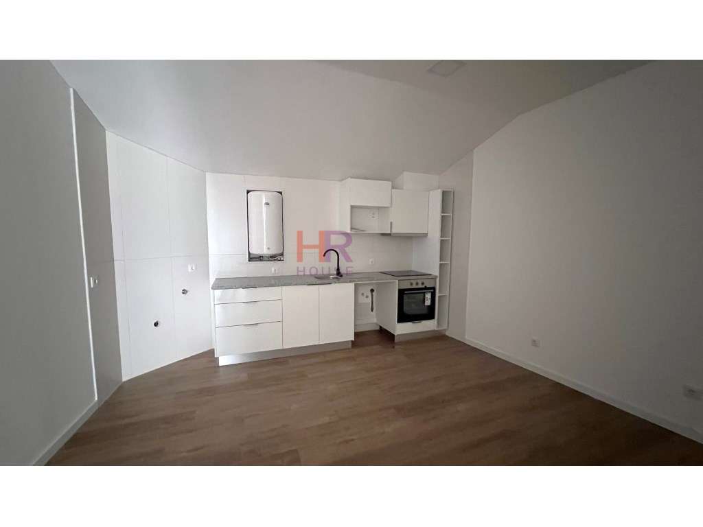 Apartamento T1 novo no centro de Coimbra com acabamentos modernos. - Grande imagem: 2/5