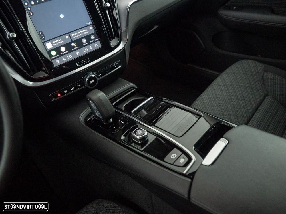 Volvo V60 2.0 T6 AWD TE Core - 27