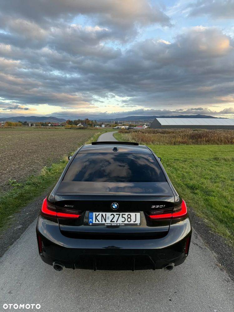 BMW Seria 3 330i xDrive M Sport - 14
