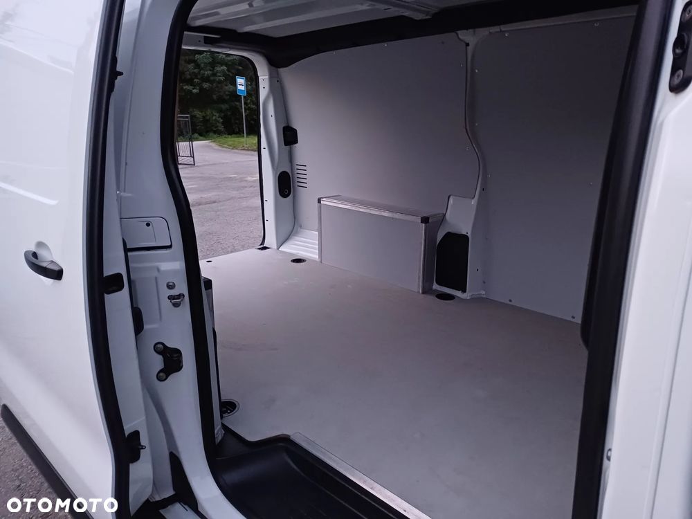 Peugeot Expert Vivaro proace - 28