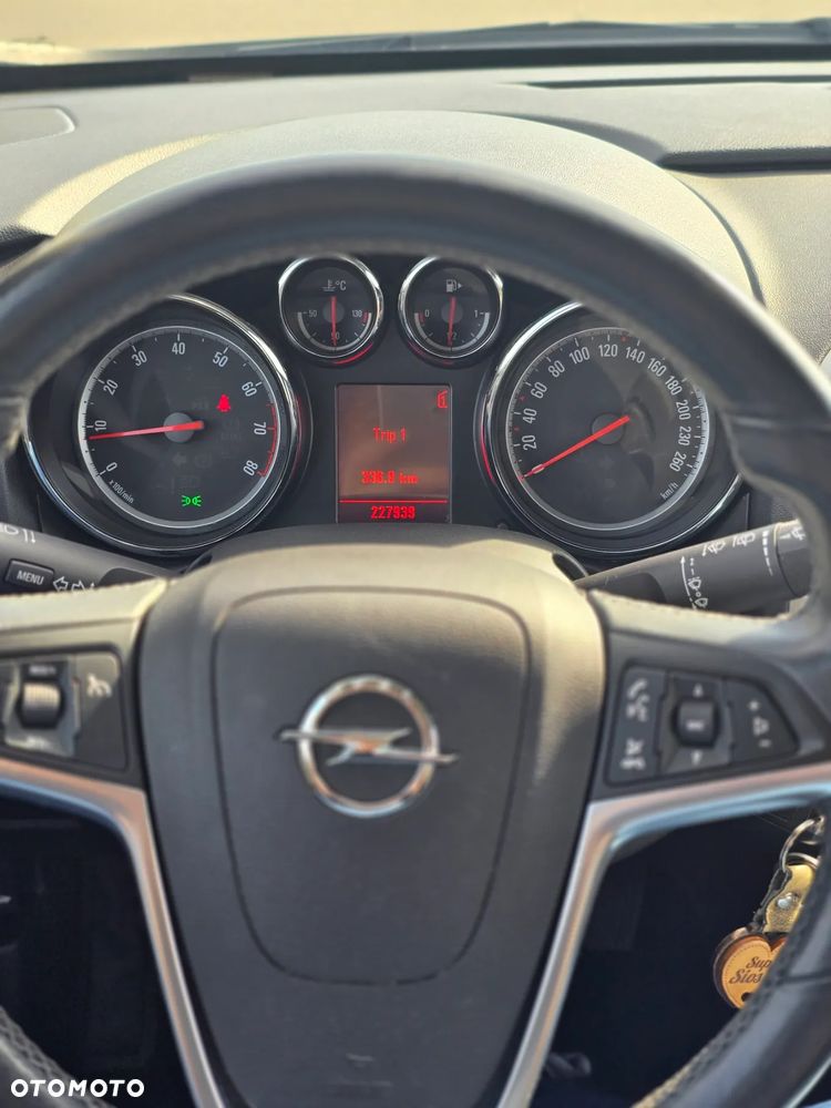 Opel Astra 1.4 Turbo - 9