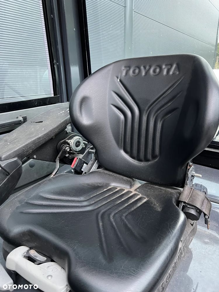 Toyota 02-8FGF25 - 8