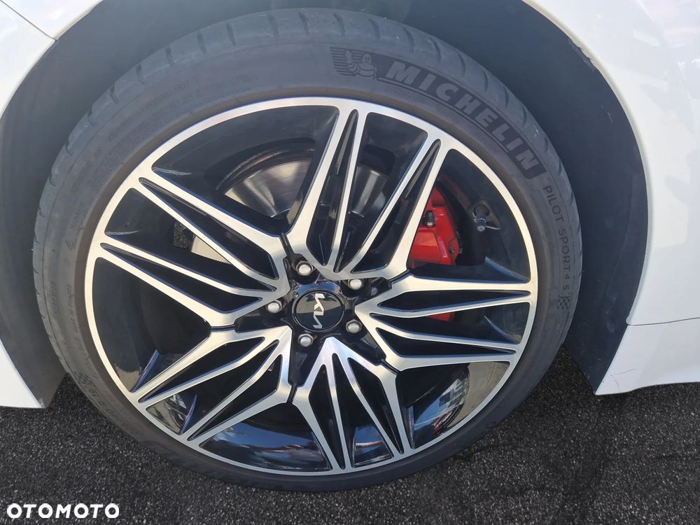 Kia Stinger 3.3 T-GDI V6 GT AWD - 17