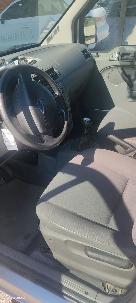 Ford Transit connect - 7