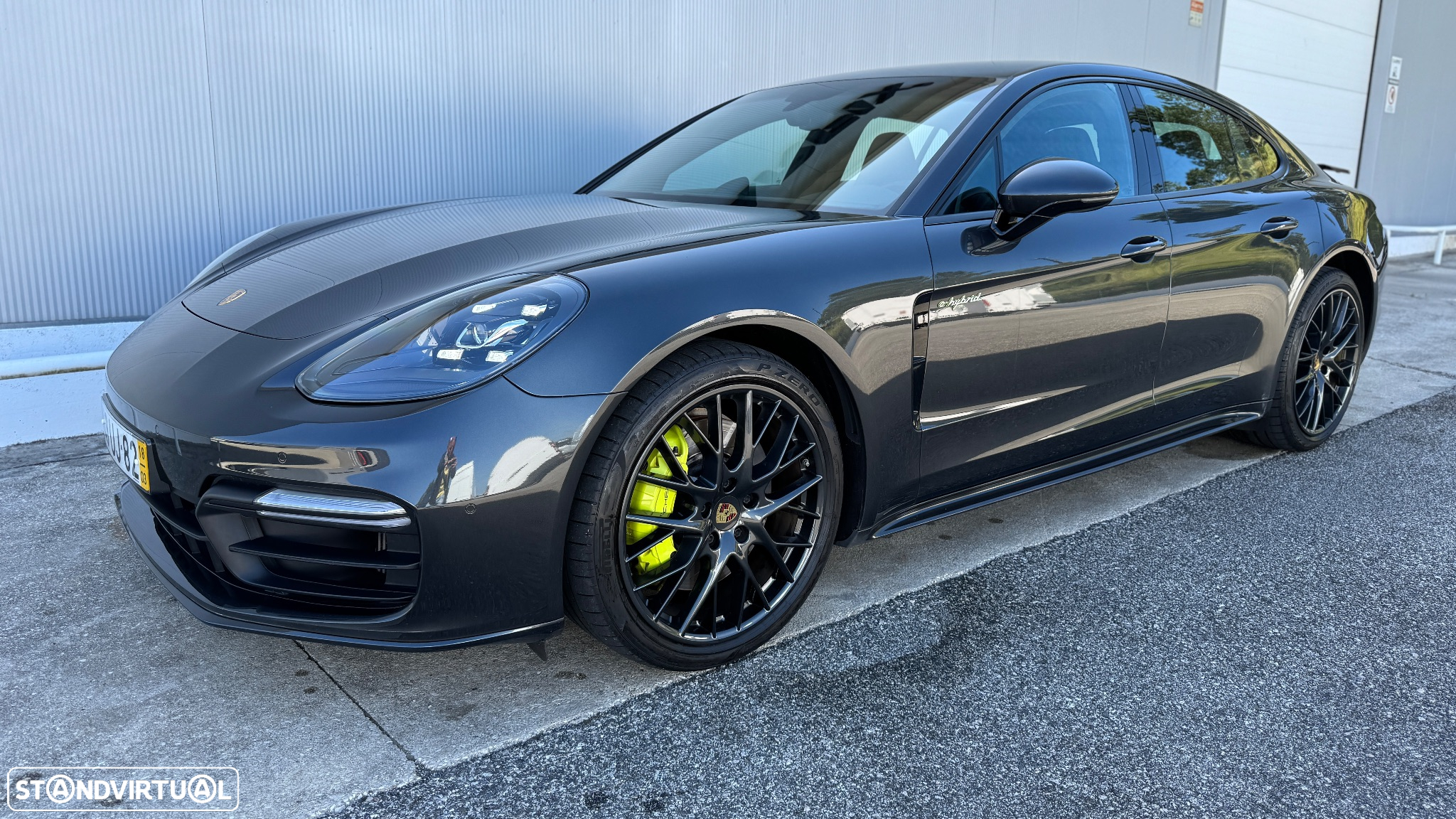 Porsche Panamera 4 E-Hybrid - 10