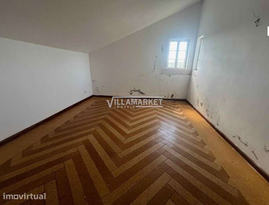 Quinta composta por uma moradia V4 e uma armazém com 5750 m2 situada e - Grande imagem: 4/8
