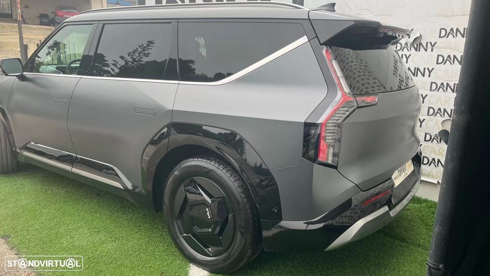 Kia EV9 - 9
