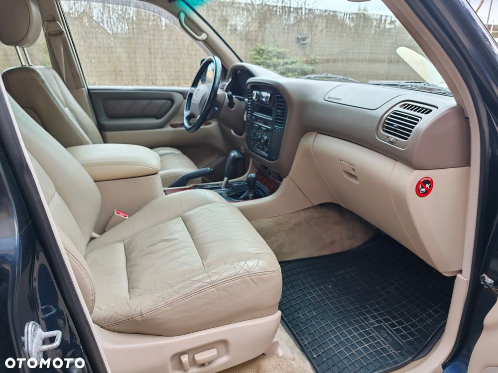 Toyota Land Cruiser - 15