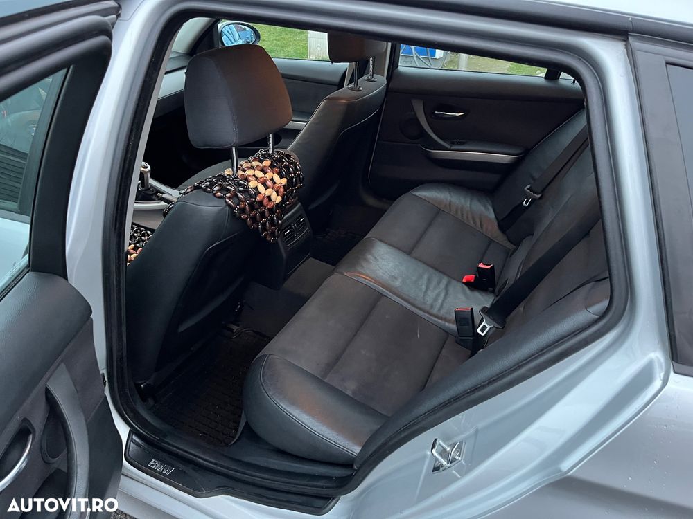 BMW Seria 3 318d DPF Touring - 5