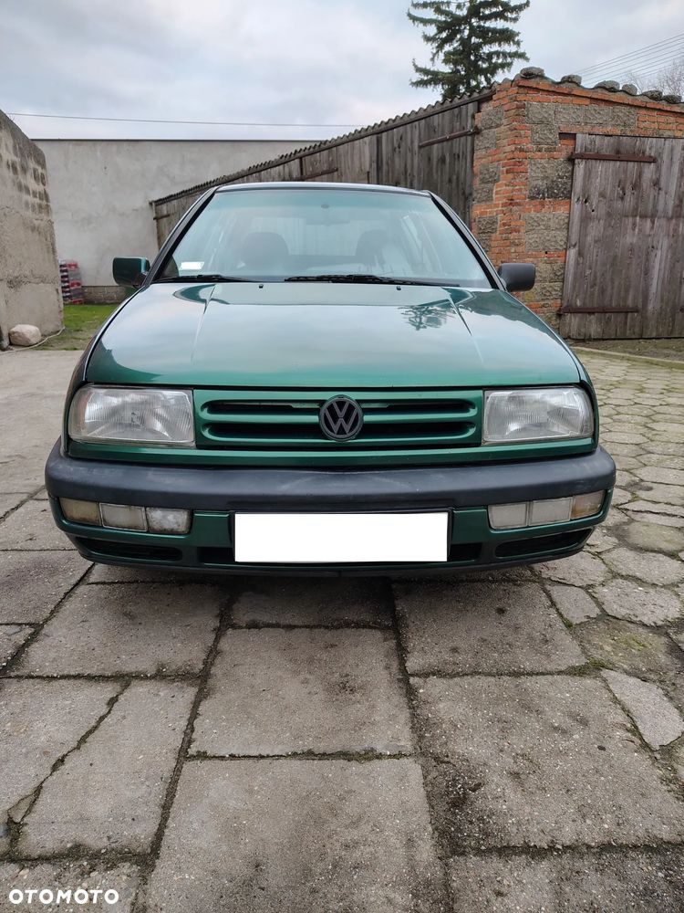 Volkswagen Vento - 6