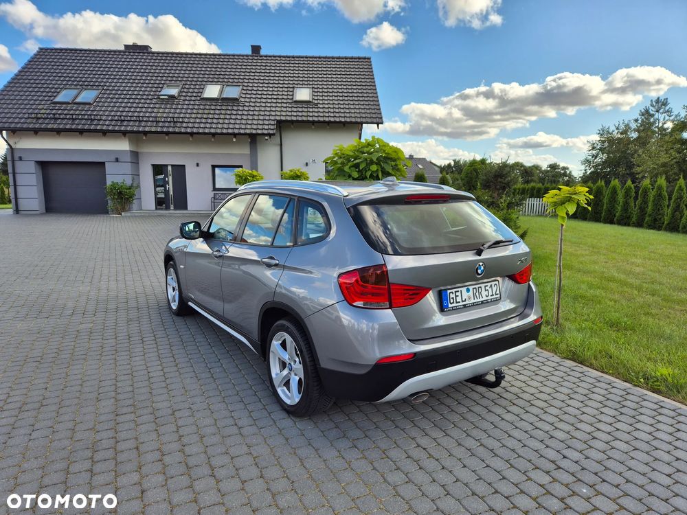 BMW X1 xDrive18d - 16