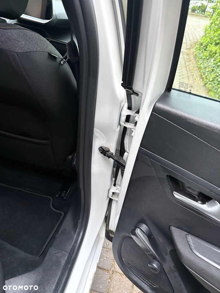 Peugeot 208 Elektromotor 136 GT Pack - 18