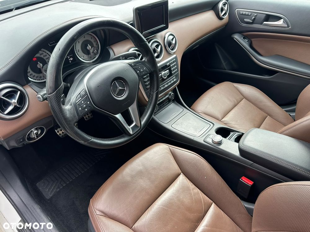 Mercedes-Benz Klasa A 180 CDI 7G-DCT AMG Line - 12
