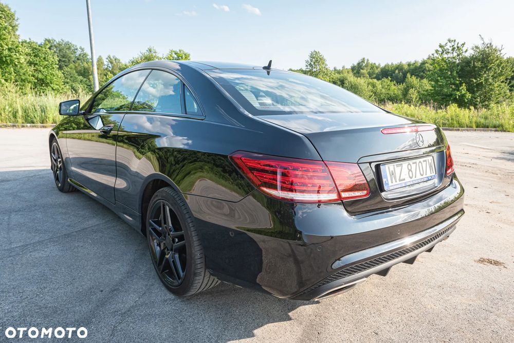 Mercedes-Benz Klasa E 200 4-Matic 9G-TRONIC - 2