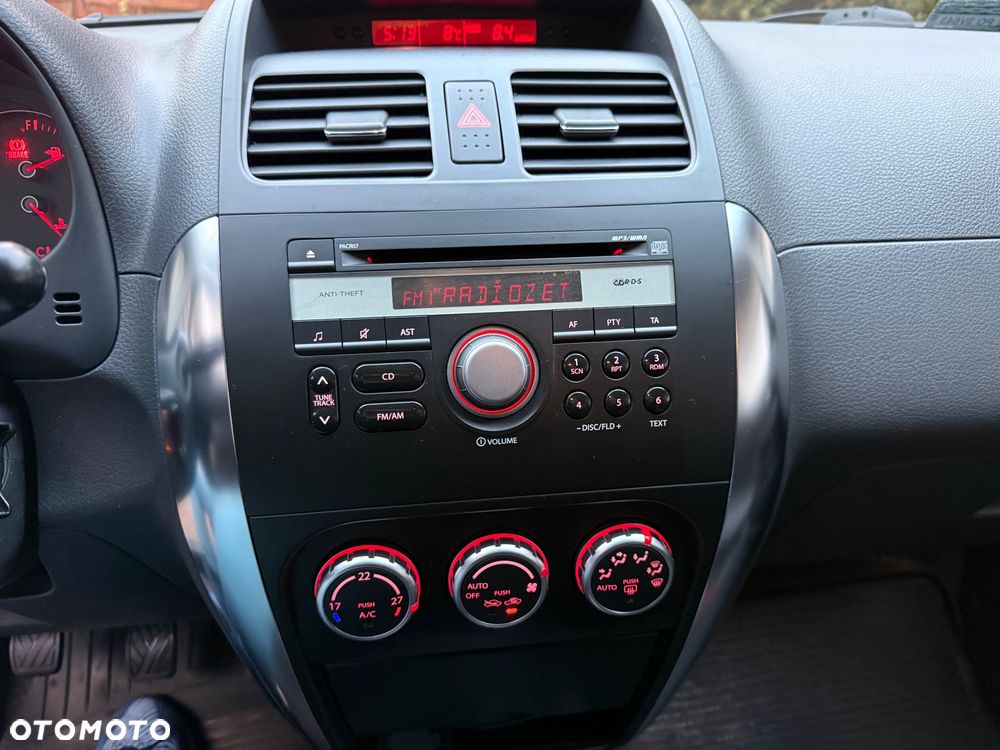 Suzuki SX4 1.6 GS/Premium - 17