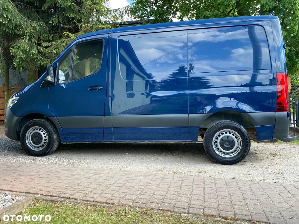 Mercedes-Benz Sprinter - 2