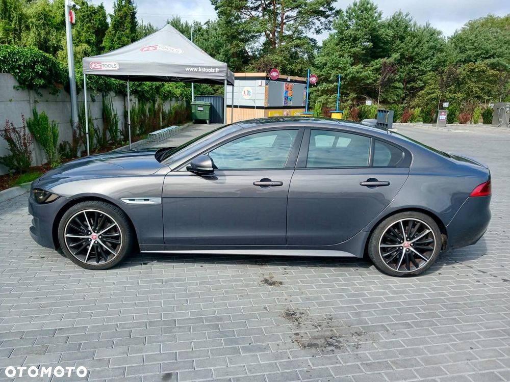 Jaguar XE 2.0 D AWD R-Sport - 7