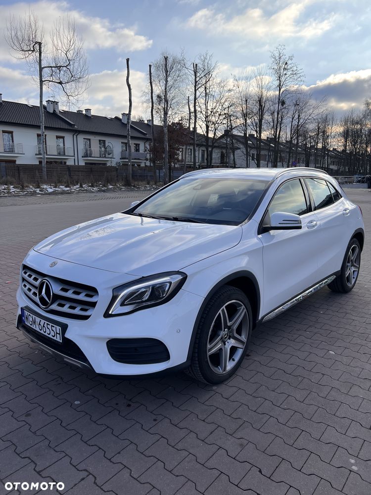 Mercedes-Benz GLA 200 7G-DCT AMG Line - 14