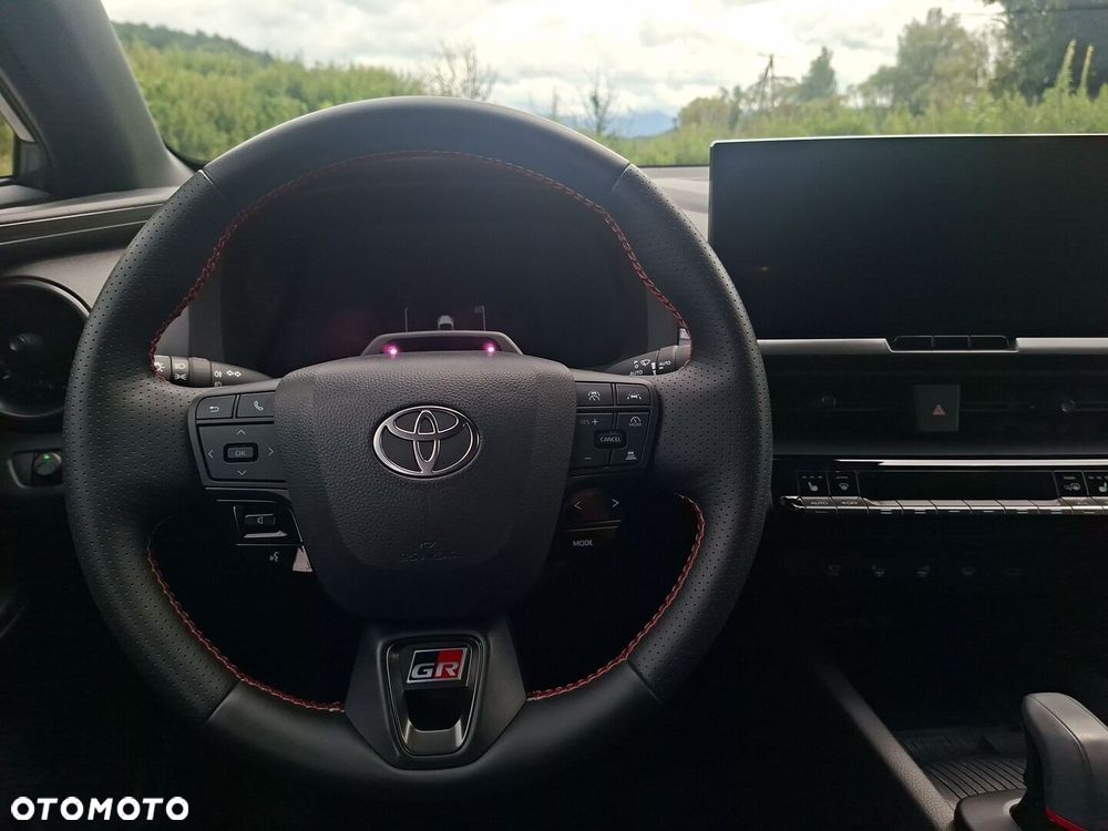 Toyota C-HR - 16