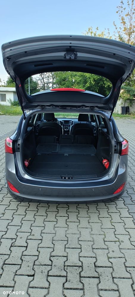Hyundai i30 1.6 Comfort - 12