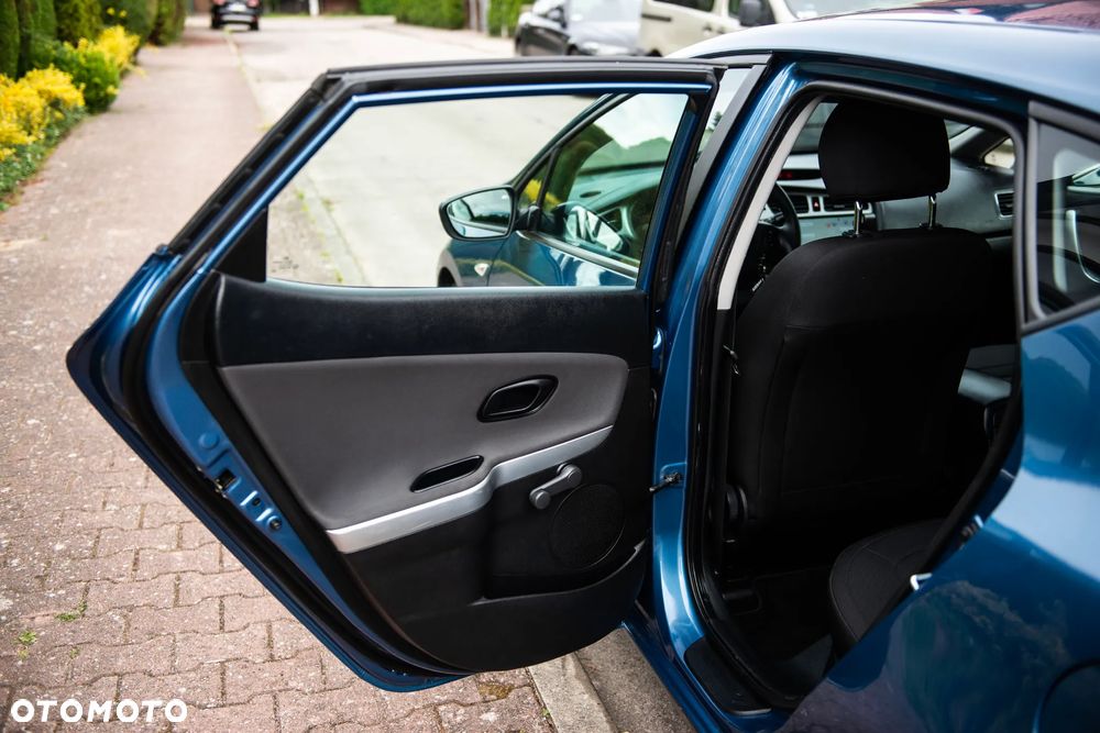Kia Ceed 1.4 CVVT Vision - 30