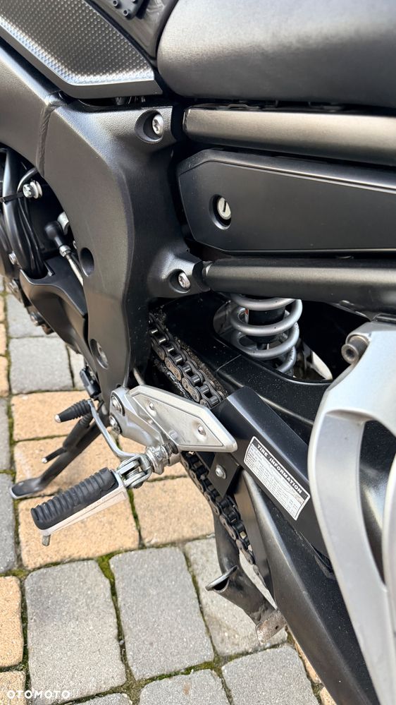 Yamaha FZ - 9
