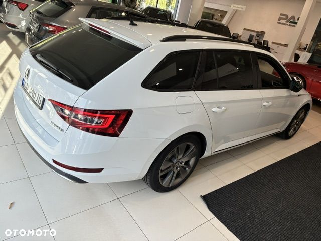 Skoda Superb 2.0 TSI Sportline DSG - 6