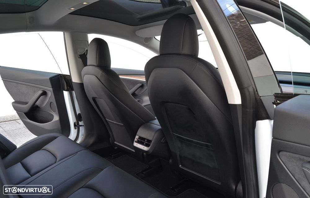 Tesla Model 3 Long Range Tração Traseira - 12