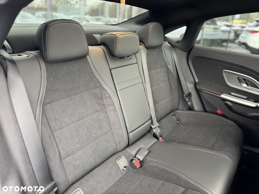Mercedes-Benz CLA 200 mHEV 4-Matic 8G-DCT - 13