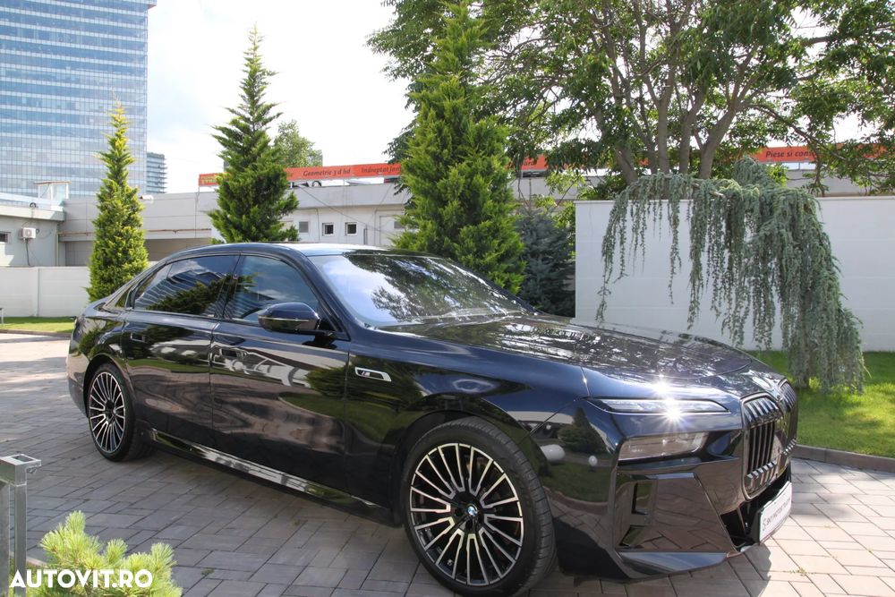 BMW Seria 7 - 37