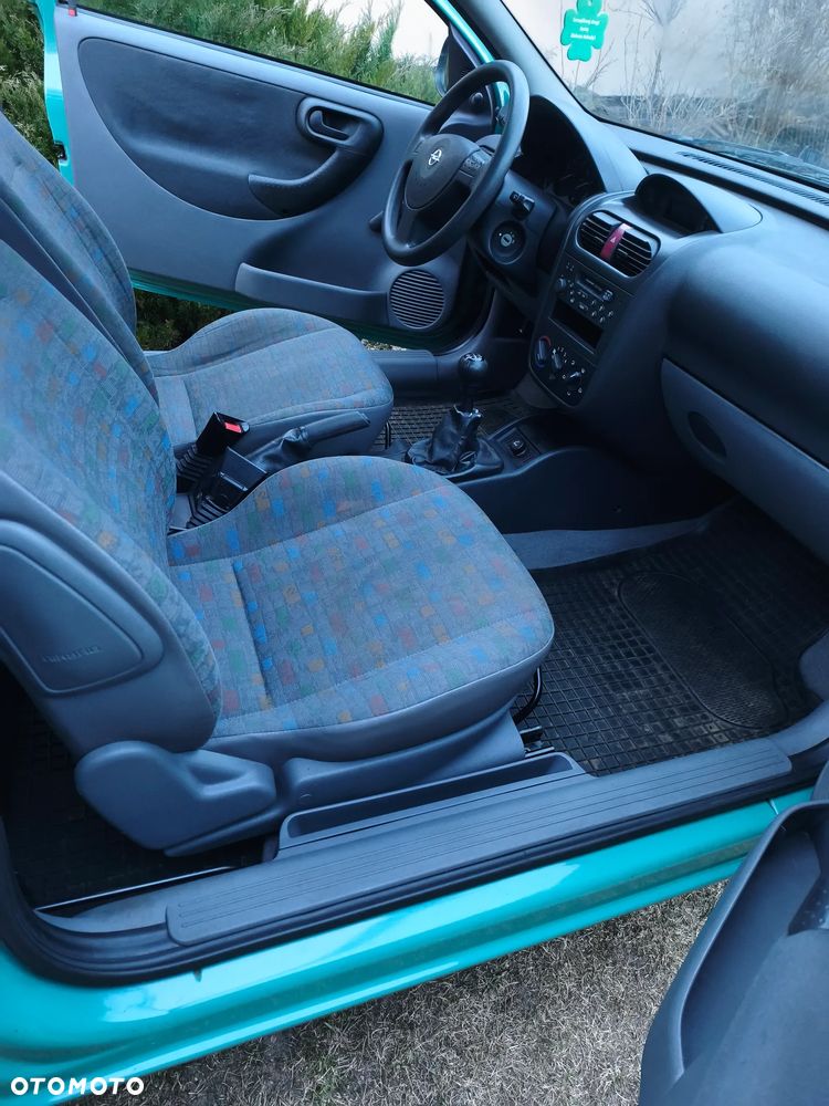 Opel Corsa 1.2 16V Comfort - 28