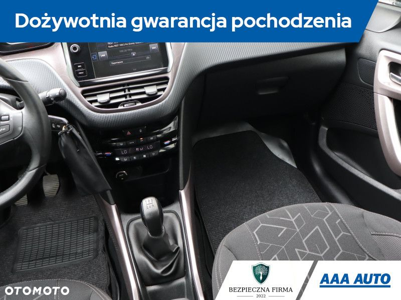 Peugeot 2008 - 9