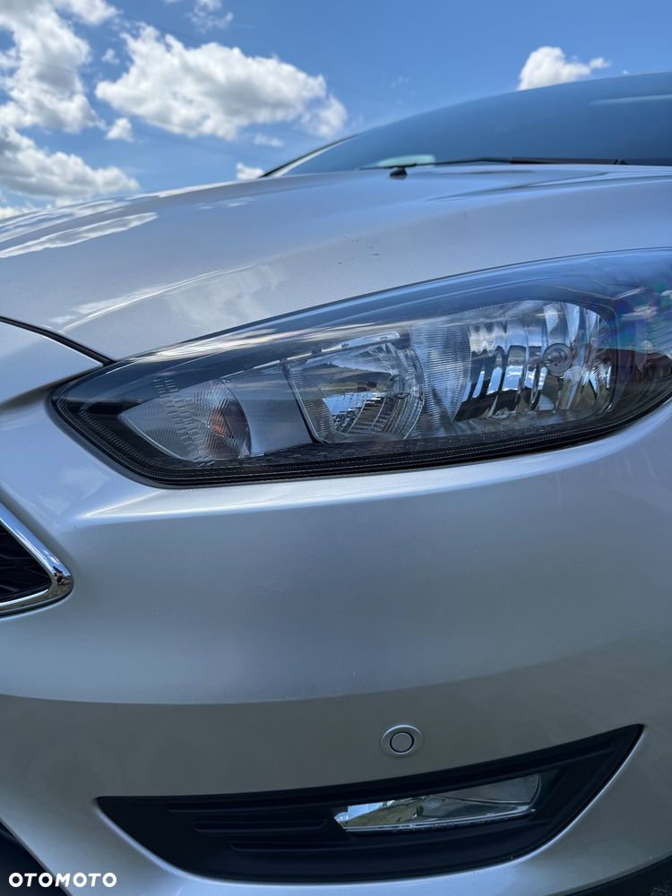 Ford Focus 1.5 TDCi SYNC Edition - 9