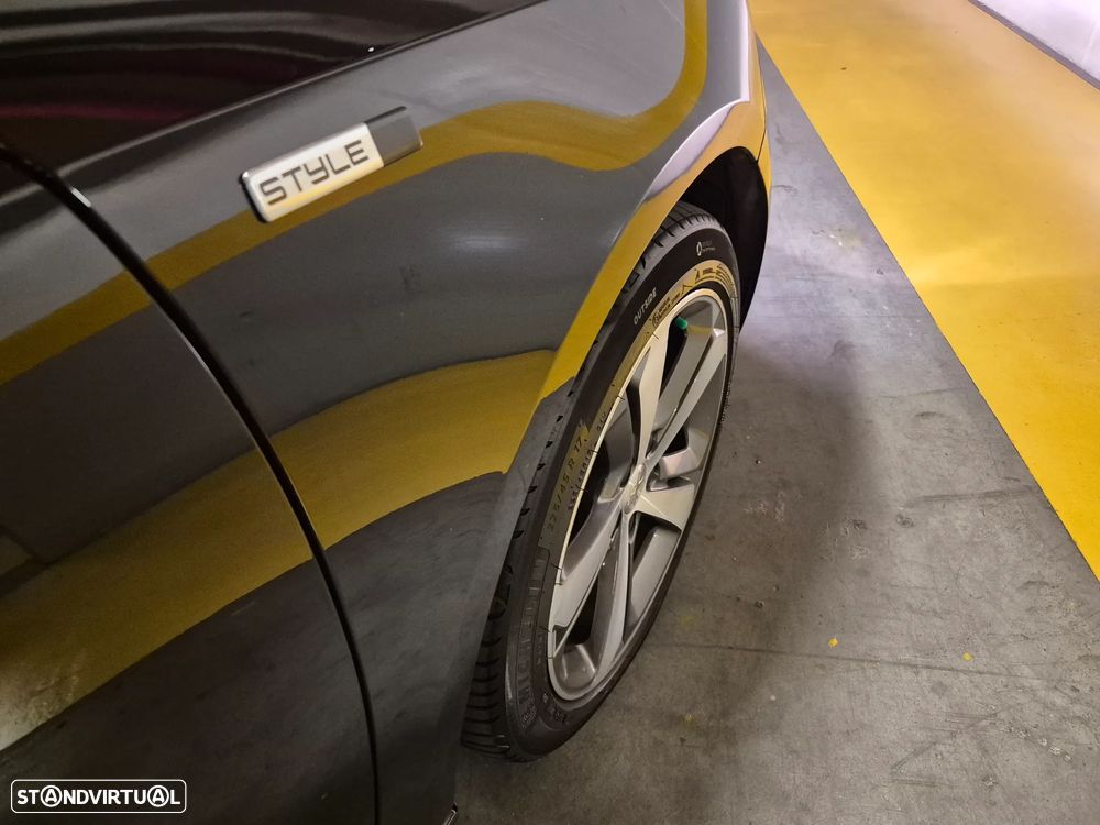 Peugeot 308 1.6 BlueHDi Style J17 - 11