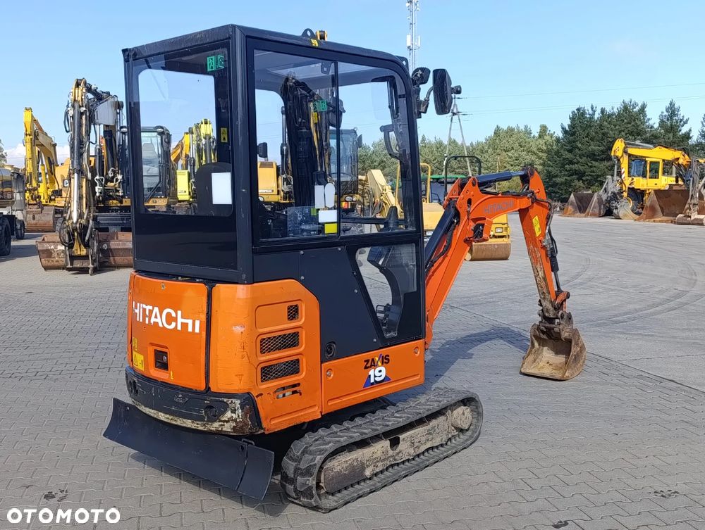 Hitachi ZX19-6 - 2