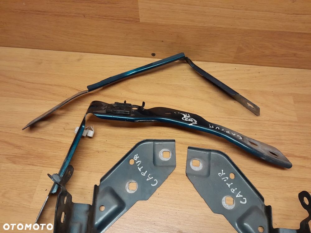 mocowanie  wspornik lampy  błotnika renault captur I lift - 2