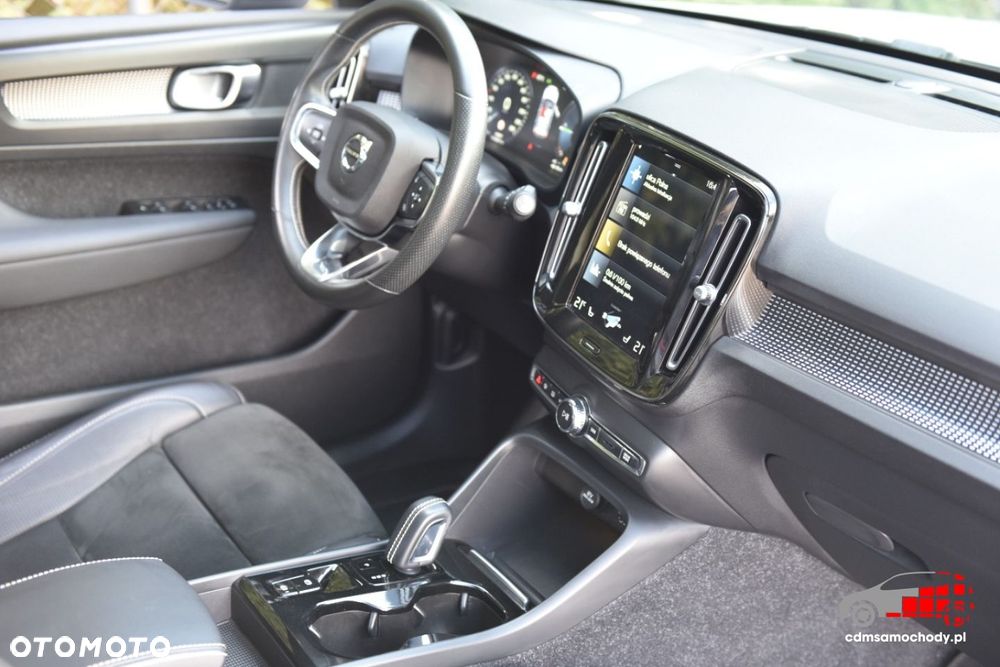 Volvo XC 40 - 24