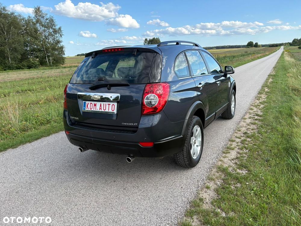 Chevrolet Captiva 2.4 4WD 7 Sitzer LT - 7