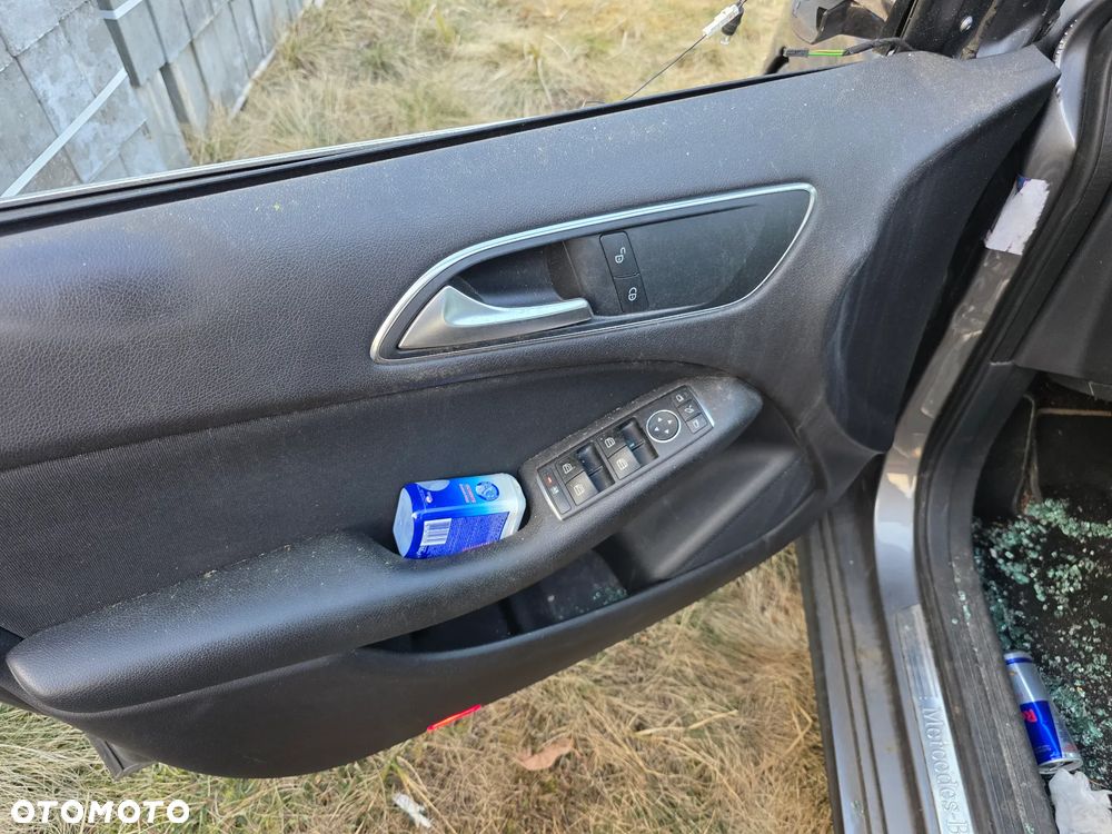 Mercedes-Benz Klasa B 180 CDI (BlueEFFICIENCY) - 15