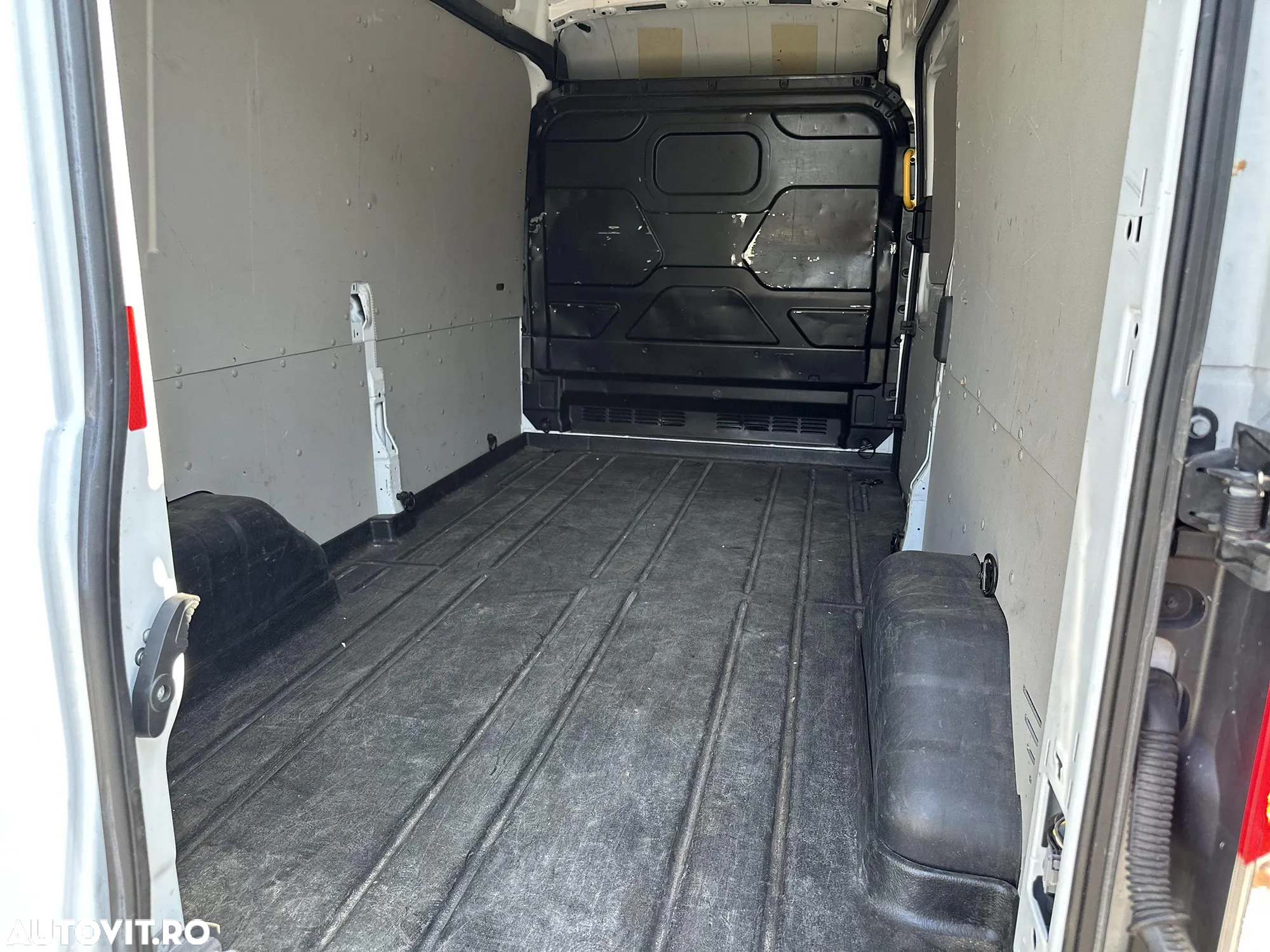 Ford Transit L3H2 Trend - 16
