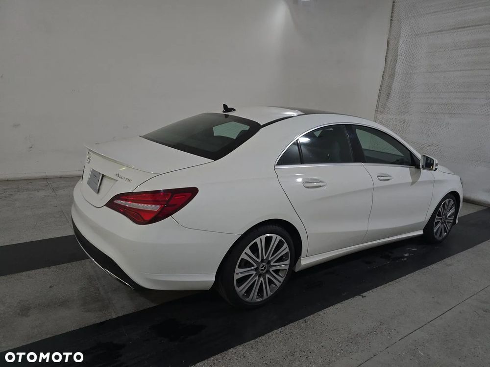 Mercedes-Benz CLA 250 4Matic 7G-DCT - 4