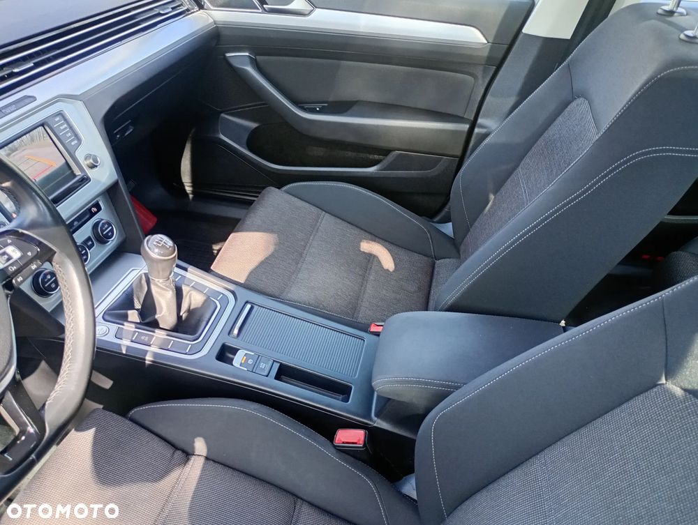 Volkswagen Passat 2.0 TDI BMT Comfortline - 9