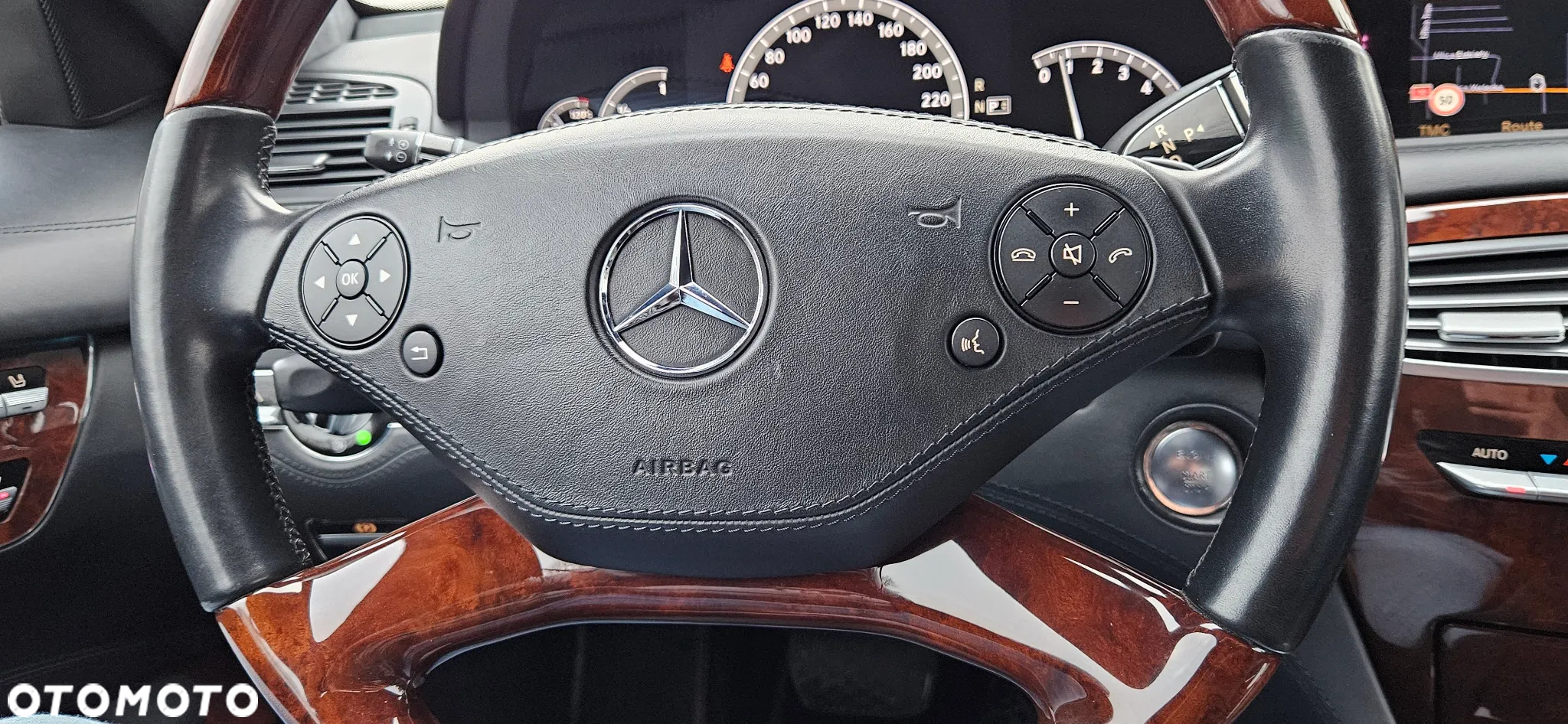 Mercedes-Benz CL 500 4-Matic BlueEff - 38