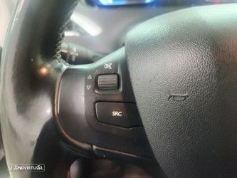 Peugeot 2008 1.2 PureTech Allure - 19