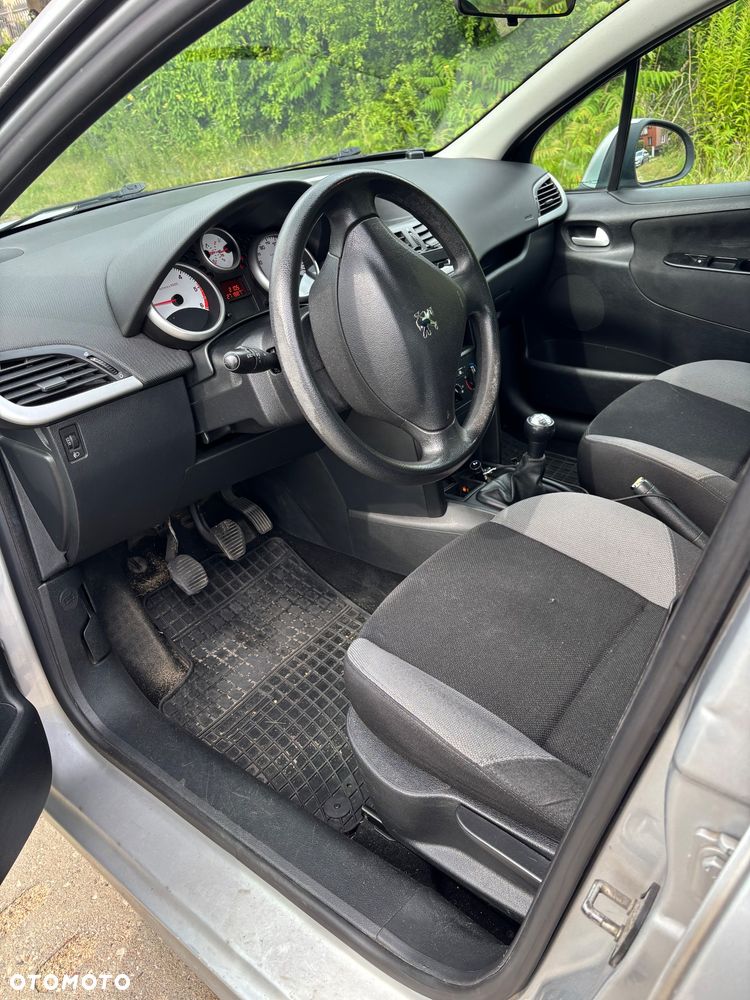 Peugeot 207 1.4 HDi Trendy - 15