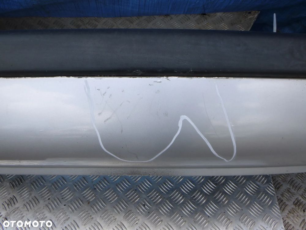 ZDERZAK TYŁ CITROEN C8  2004r  PARKTRONIK   KOLOR:  EZRC - 4