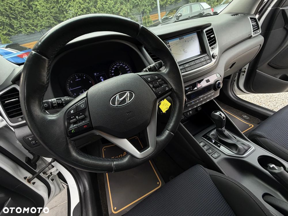 Hyundai Tucson blue 1.7 CRDi 2WD DCT Premium - 27
