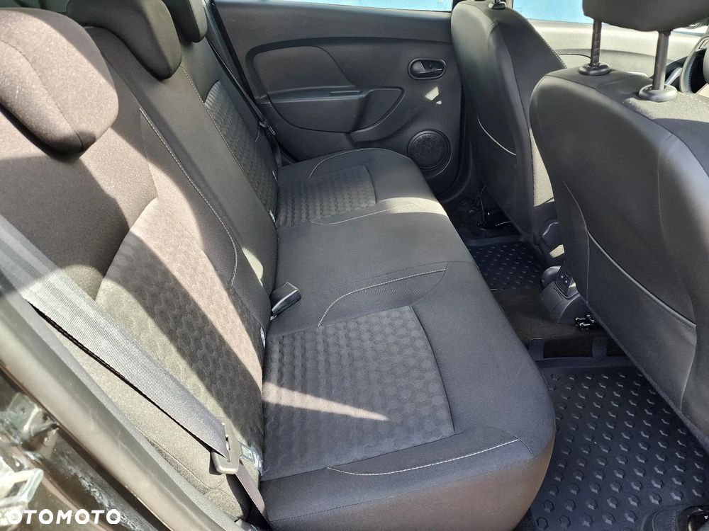Dacia Logan TCe 90 Prestige - 31
